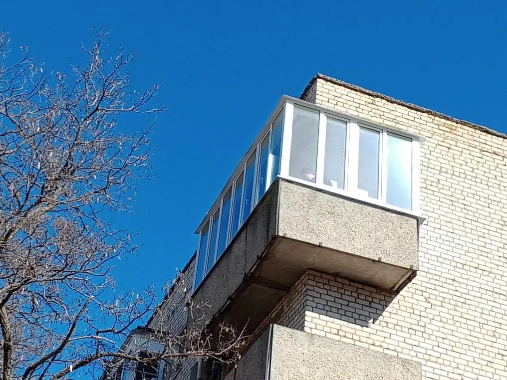 Отделка балкона внутри